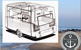 DDR Kult Wohnwagen direkt am Strand